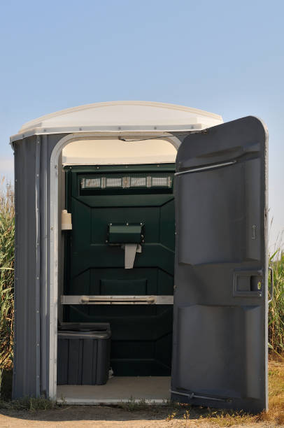 Portable Toilet Options We Offer in St Petersburg, FL